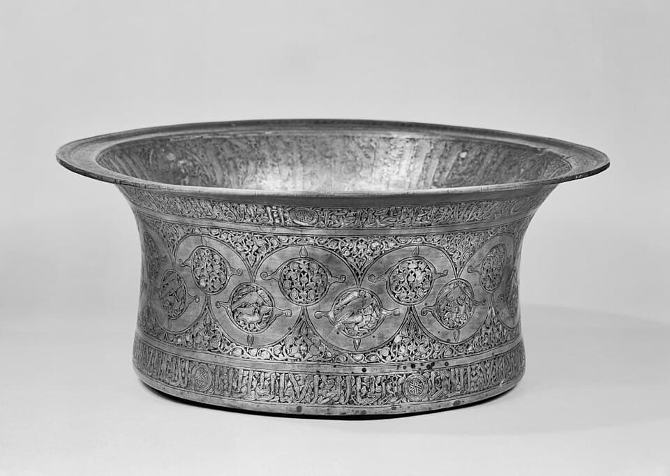 Mamluk Brass Basin with Silver Inlay - view 1